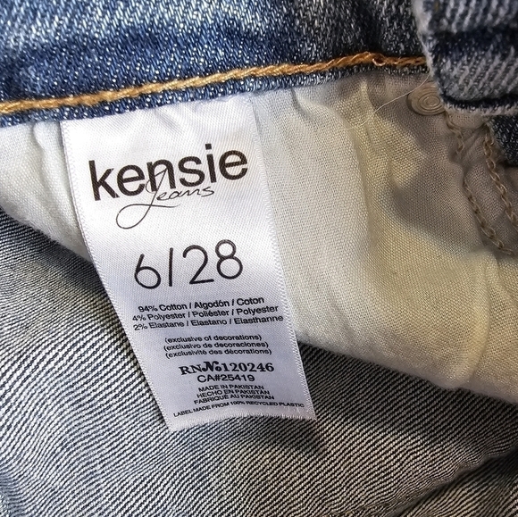 Kensie Jeans The Straight Distressed High Waisted Lightwash Sz. 6 - Picture 5 of 7